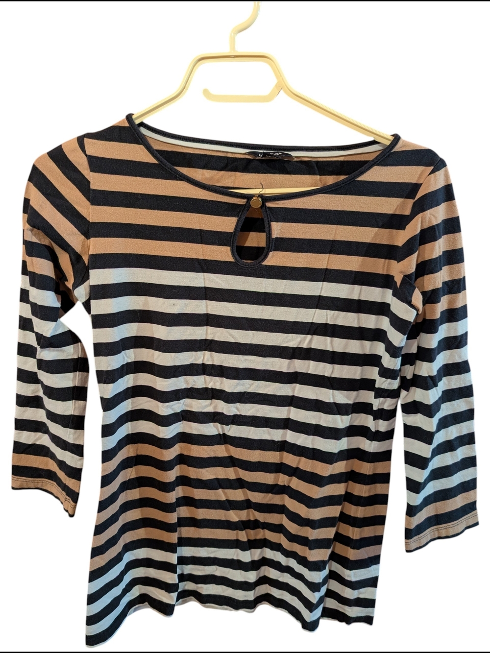 2/22$ Nautica Black, Tan & White Striped Keyhole Long Sleeve Top